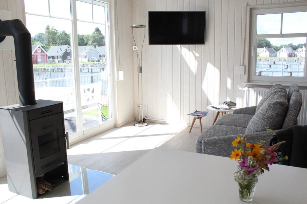 Ferienhaus direkt am Wasser, Foto 2 von 6
